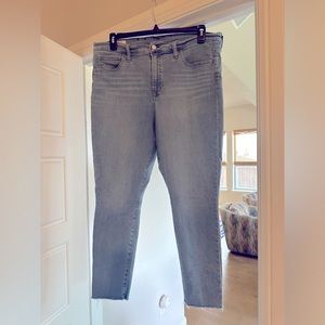 Gap - size 34 true skinny raw hem